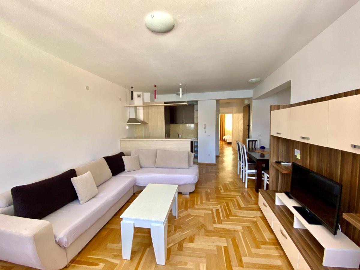 Apartments First Line Петровац Экстерьер фото