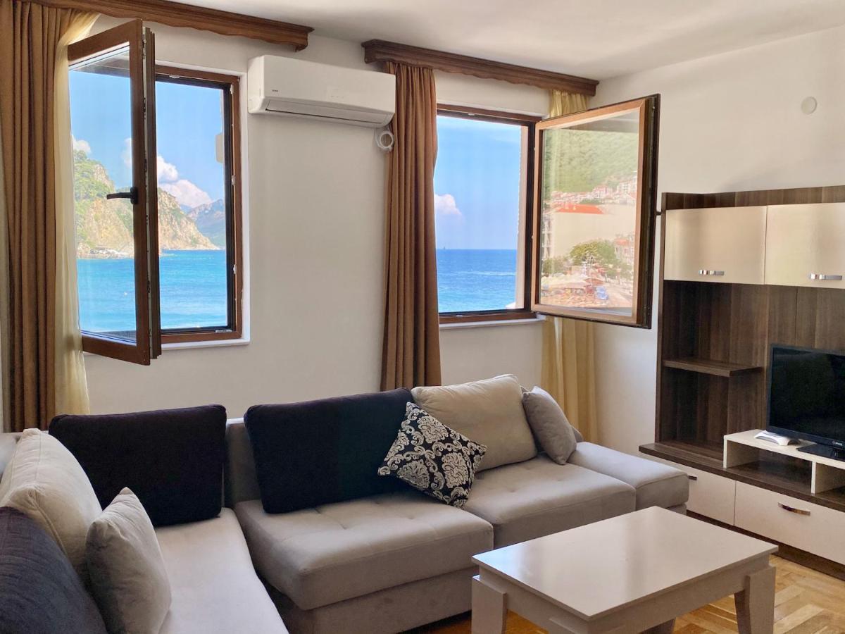 Apartments First Line Петровац Экстерьер фото