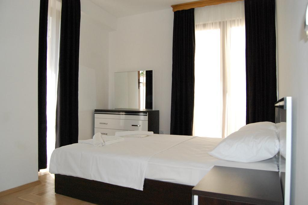 Apartments First Line Петровац Номер фото